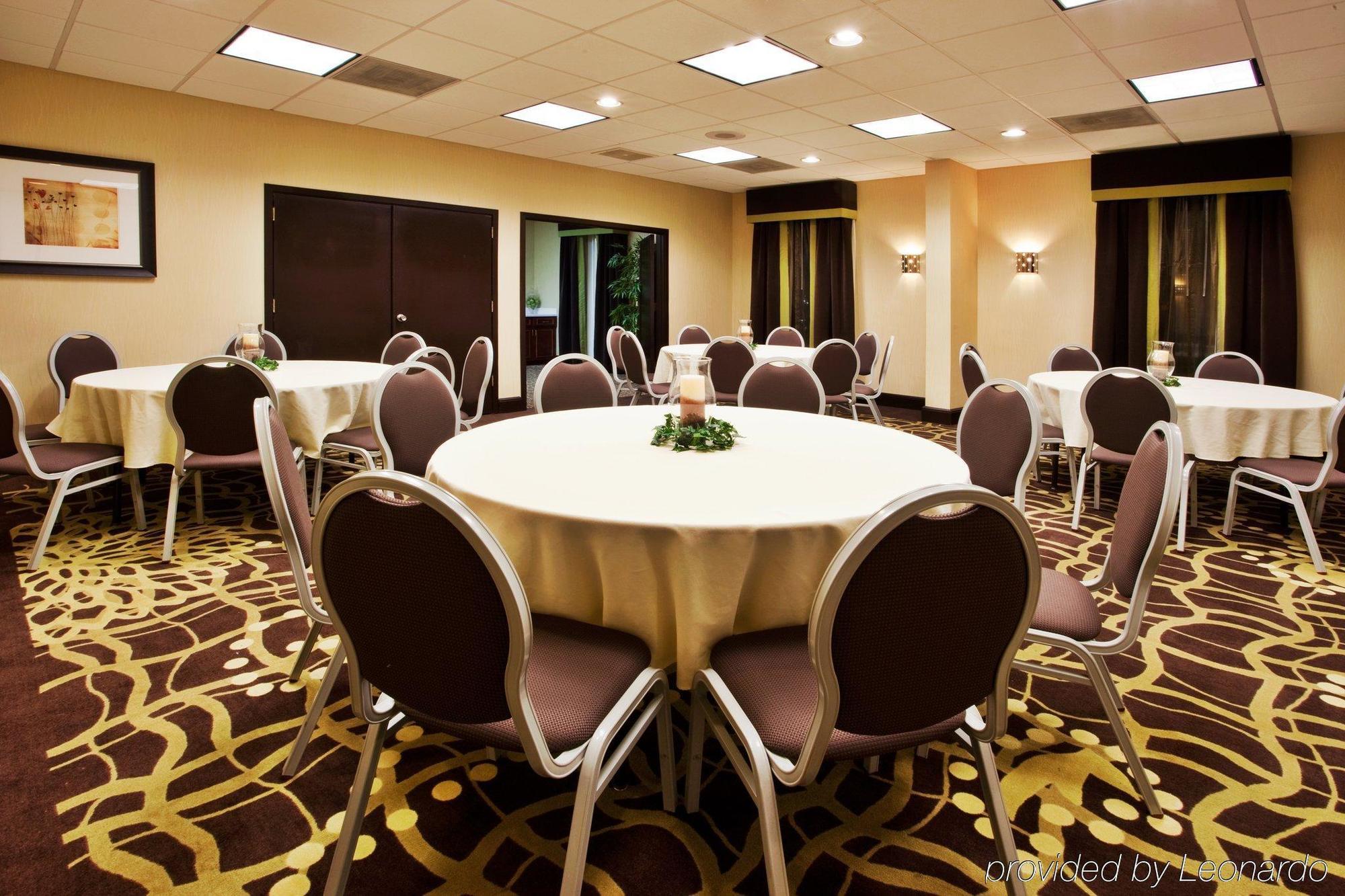 Holiday Inn Express Atlanta Airport-College Park By Ihg Exterior photo